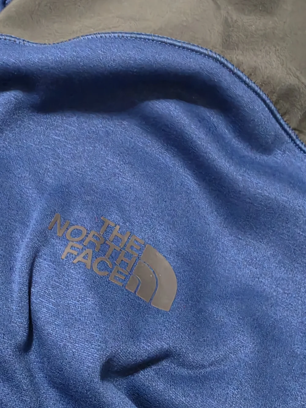 North Face Retro Men's Blue Quarter-Zip Pullover with Gray Shoulder Panel